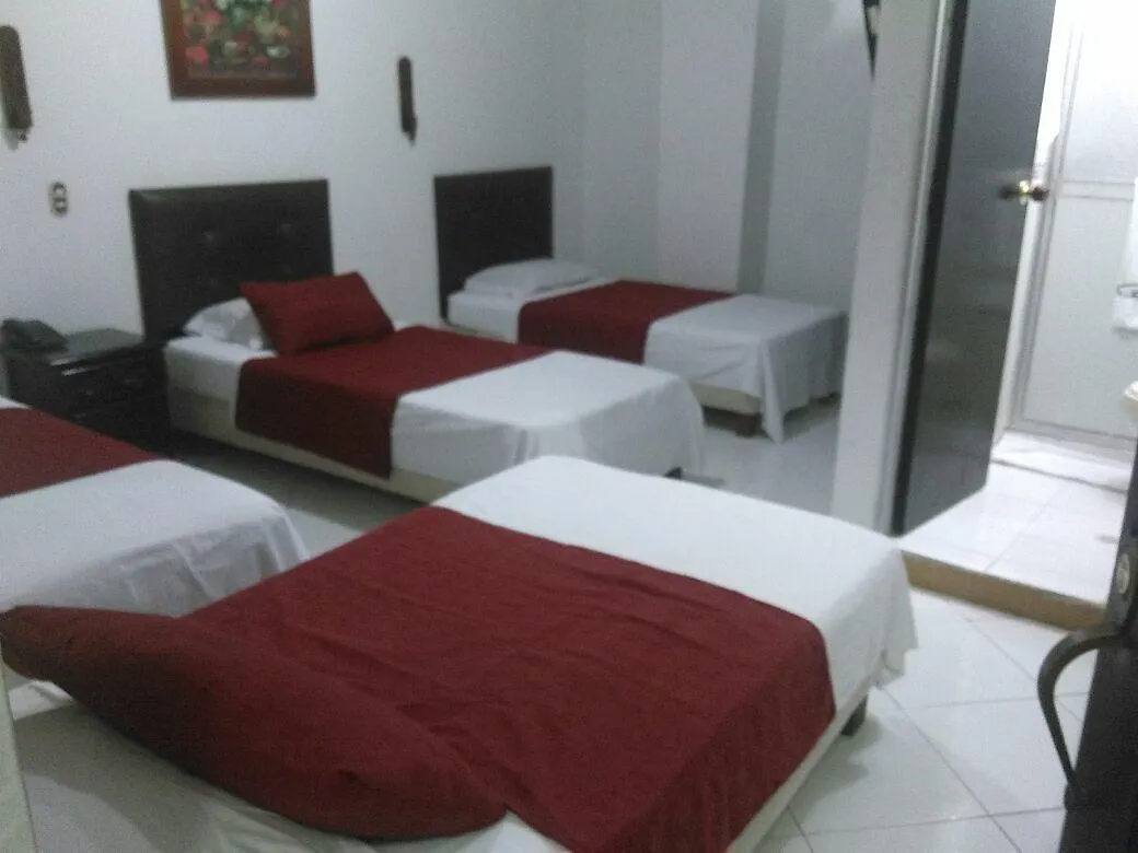 Hotel Lyon Medellín 3*,  Colombia